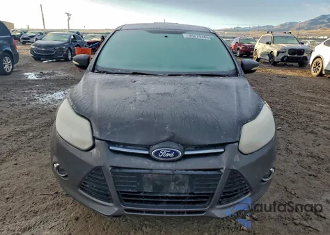2013 Ford Focus Se z USA, uszkodzony, nr VIN 1FADP3F24DL320438